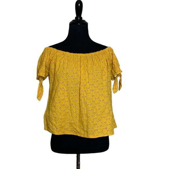 Universal Threats off shoulder short sleeves yellow eyelet blouse size M - Picture 1 of 10